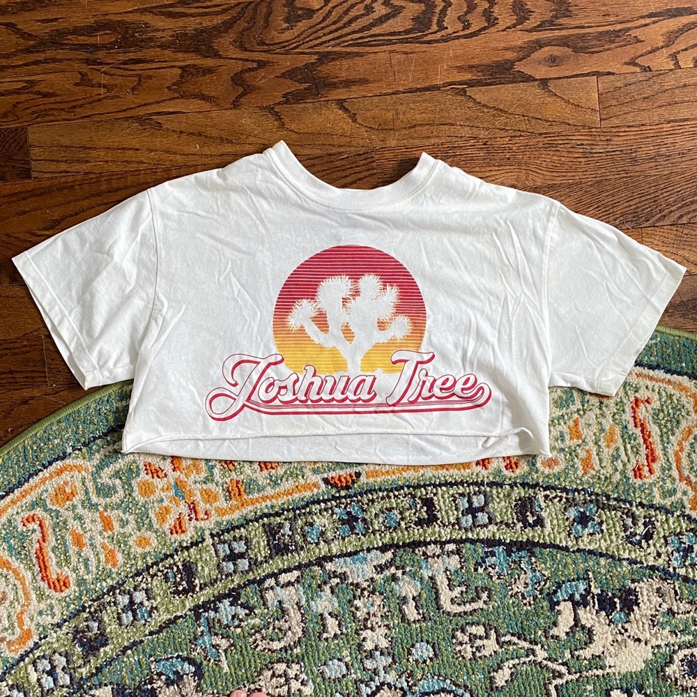 Cropped Joshua tree retro tee